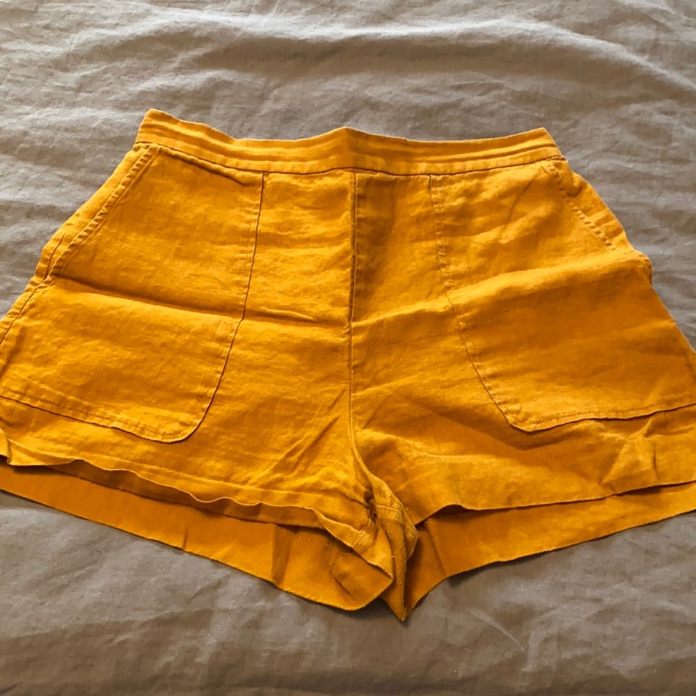 **ARITZIA** Wilfred shorts linen